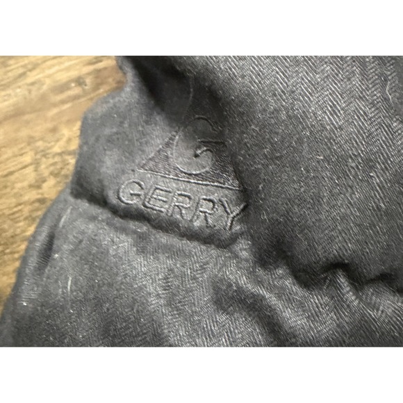 NWOT Gerry Black Puffer Jacket with Faux Fur Hood Size M Gorpcore - Picture 3 of 5